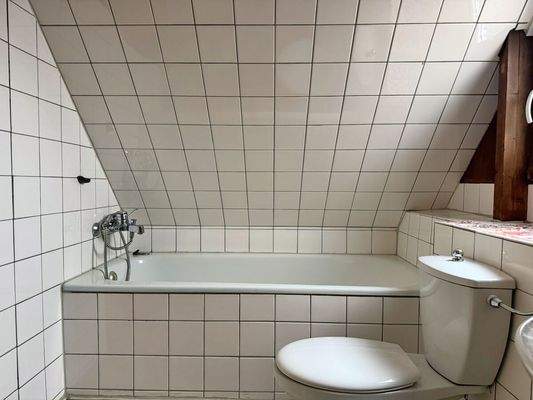 Badezimmer_Dachgeschoss 