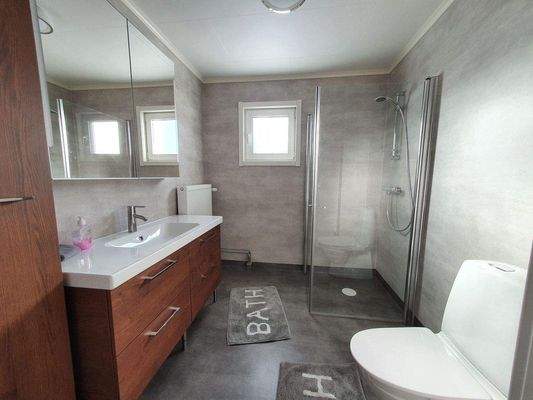 EG neues Duschbad.jpg