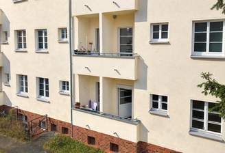 2x Balkone (Rechte Seite)