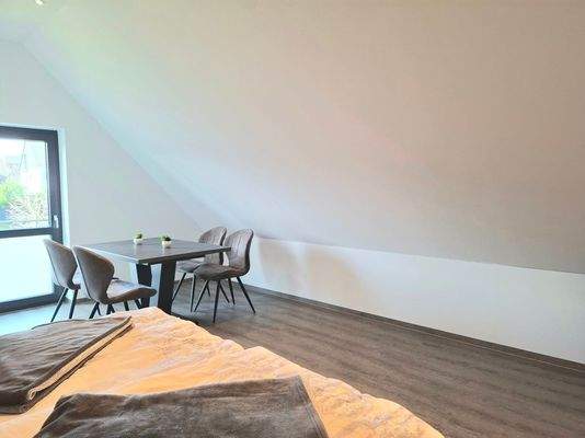 Zimmer Spitzboden Bild 2