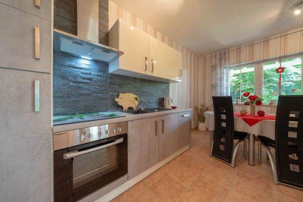 Haus 3 EG Gartenküche  