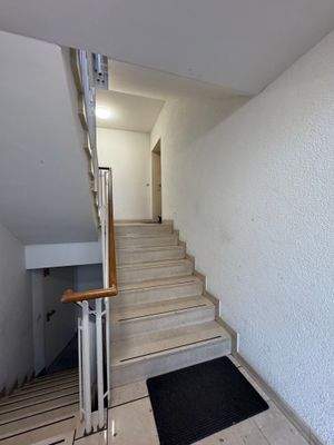 Eine Treppe zum Hochparterre