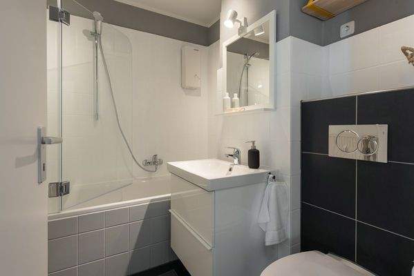 Dehnhaide 31 / Wannenbad