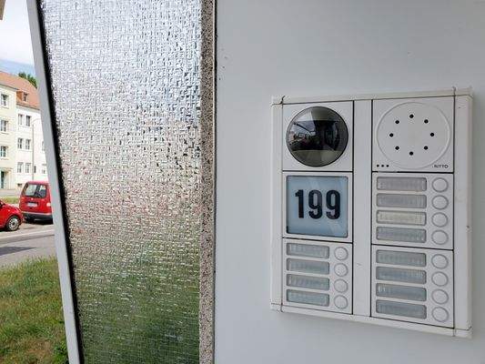 Klingelanlage mit Kamera.jpg