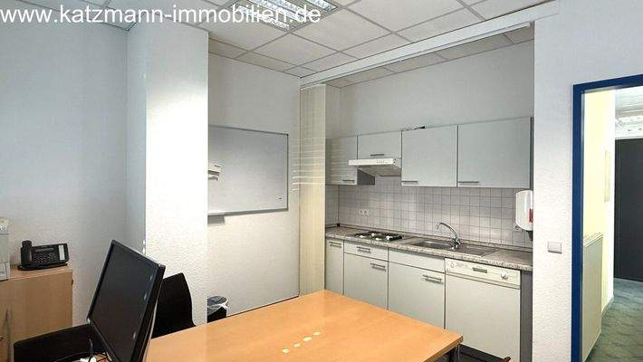 OG links - Teeküche/Aufenthalt/kl. Besprech.-Raum