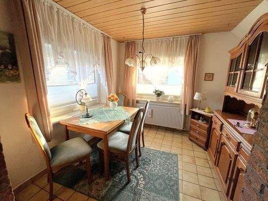 Esszimmer neben der Küche