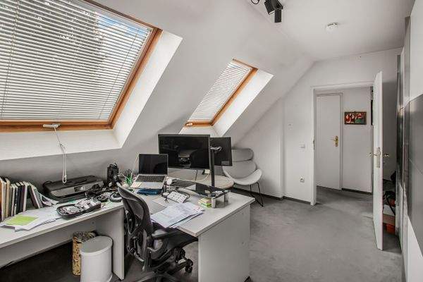 Schlafzimmer / Büro