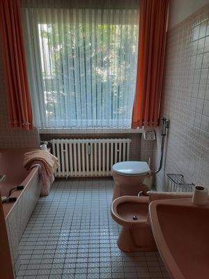 Badezimmer der Erdgeschosswohnung 2022