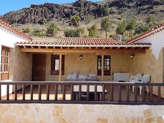 53340254_2175738729147787_2929250485661597696_n.jp