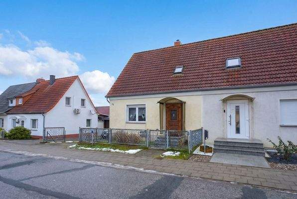 Vorderansicht des Hauses