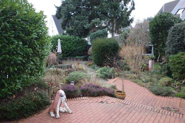 Garten mit Terrasse