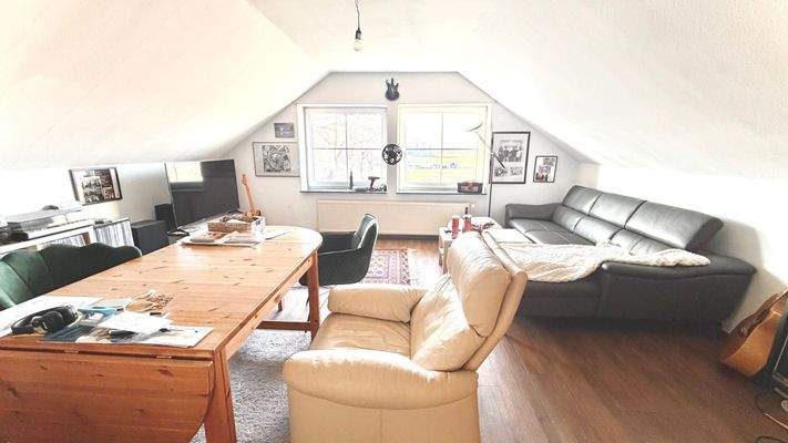 Helle Dachgeschosswohnung