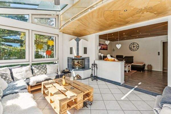 Wintergarten mit Kamin (Whg. EG) 