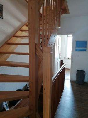 Treppe mit Diele im OG