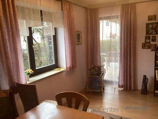 Esszimmer oder auch Kinderzimmer im Erdgeschoss