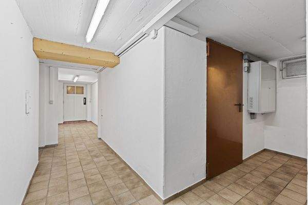 Keller Außenzugang und Heizraum