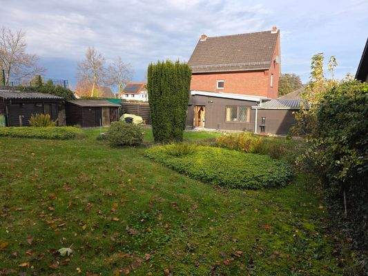 Garten Blick Ri. Haus Bild 1.jpg