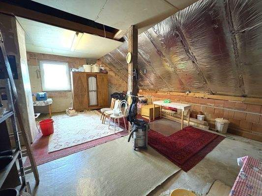 ausbaufähiger Dachboden