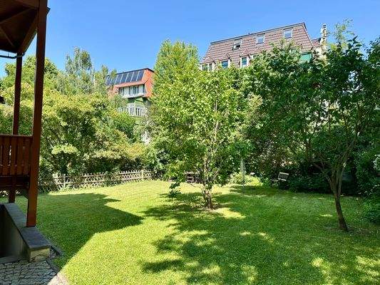 schöner Garten zur Nutzung