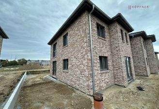 Seitliche Ansicht vom Haus