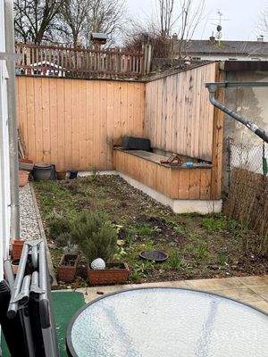 Terrasse und Garten 1