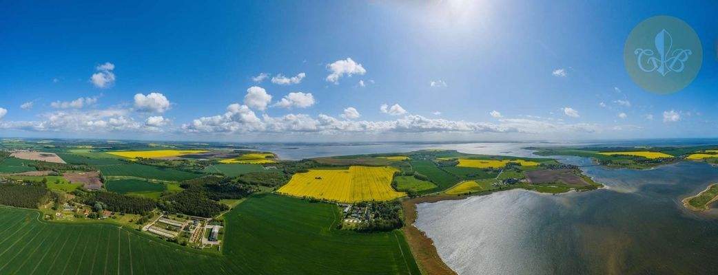 Von Wasser umgeben und durchzogen