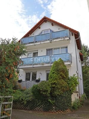 Straßenansicht Mehrparteienhaus