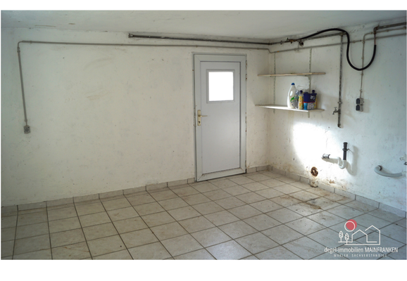 Keller mit Außentreppe