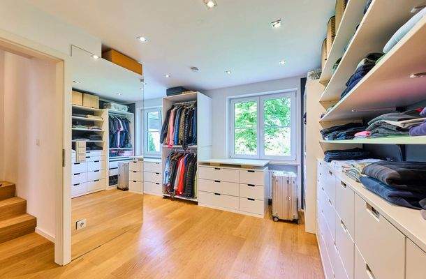 Kinderzimmer/ Ankleide