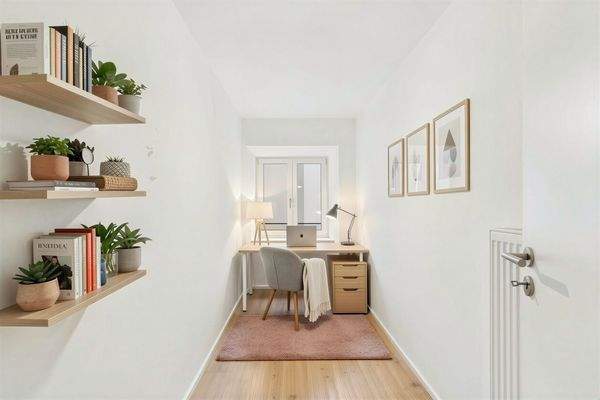 Büro o. Ankleidezimmer - (KI generiert)