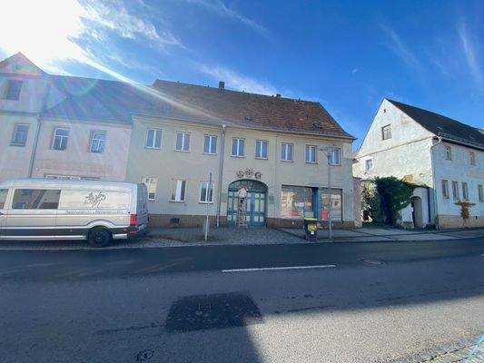 Aktuell: Hausansicht Straße