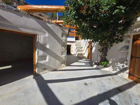 Kreta, Sellia: Komplex von renovierten Häusern mit der Möglichkeit des zusätzlichen Baus zum Verkauf