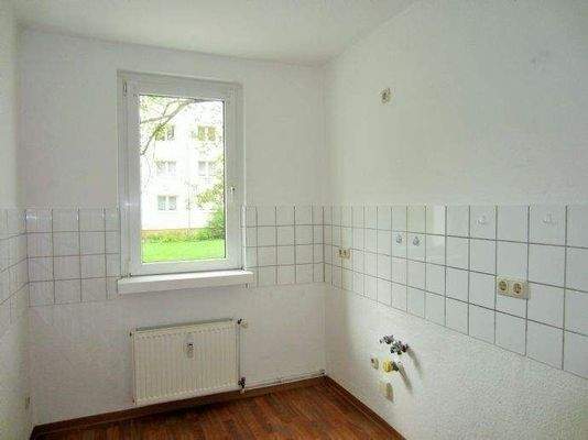 Küche mit Fliesenspiegel