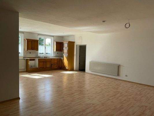 Küche und Essbereich in der barrierefreien Wohnung im EG