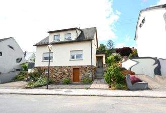 Gepflegtes Anwesen für kleine Familie