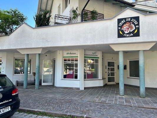 Kiosk_Werbefläche_Sand in Taufers_Bürofläche