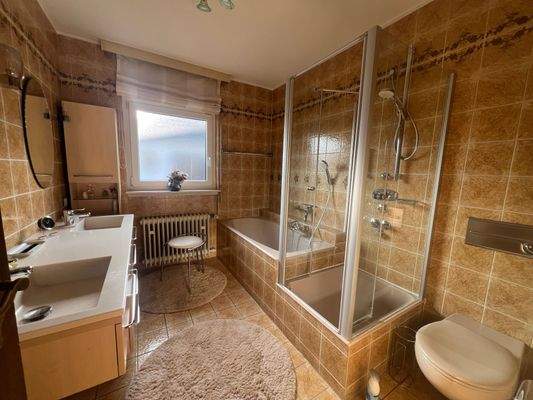 EG - Tageslichtbad  2.jpg