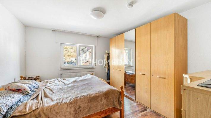 1. OG Schlafzimmer 1 1